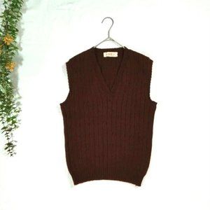 Knickknit V-neck waistcoat, cable, 100 wool, simple, plain, brown.